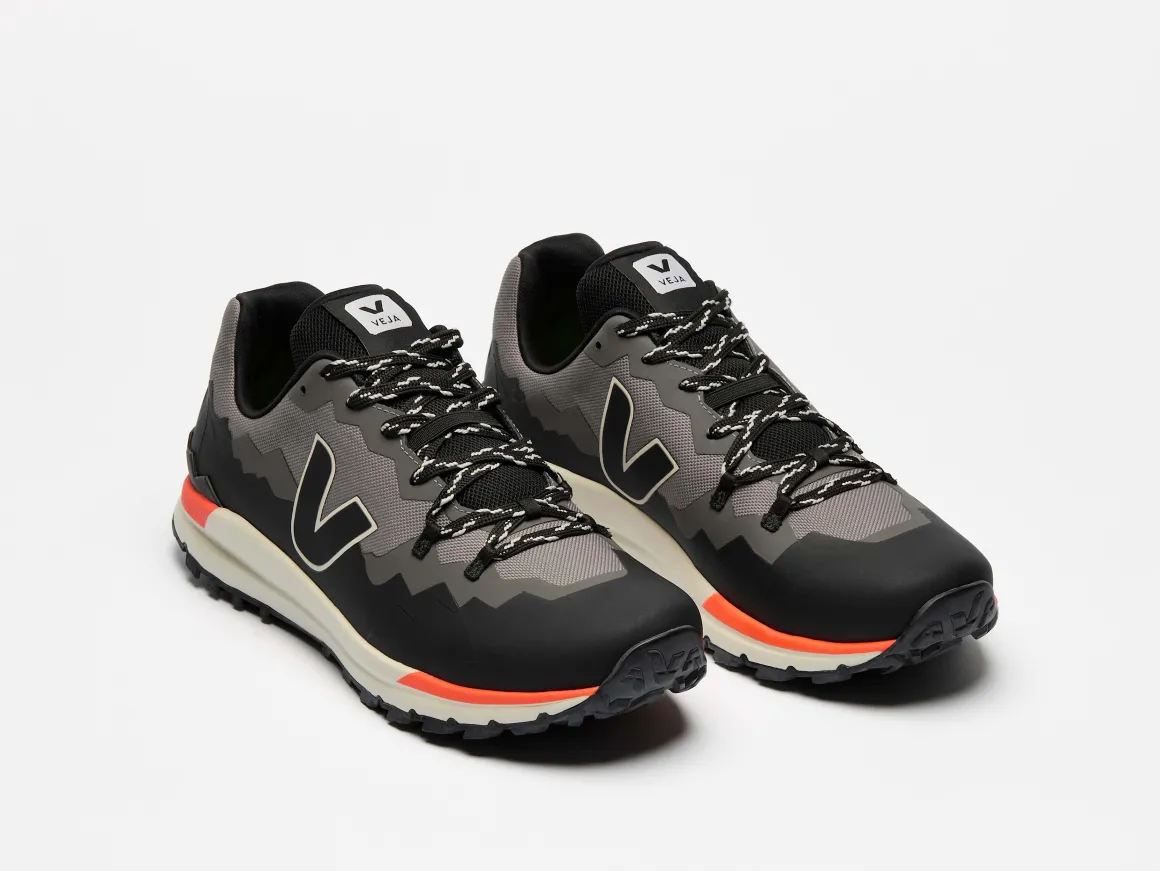 Veja Mens Fitz Roy Light Trek-Shell Basalte